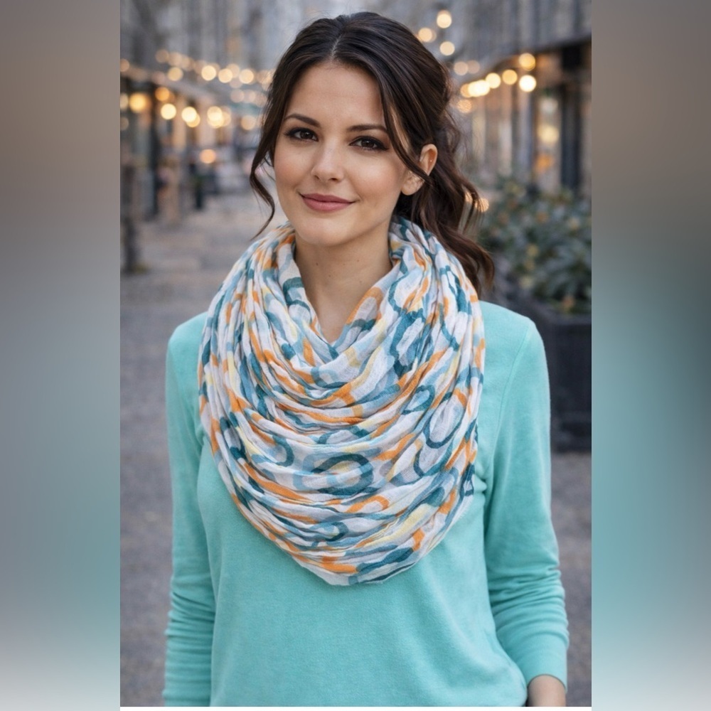 Muslin scarf.
